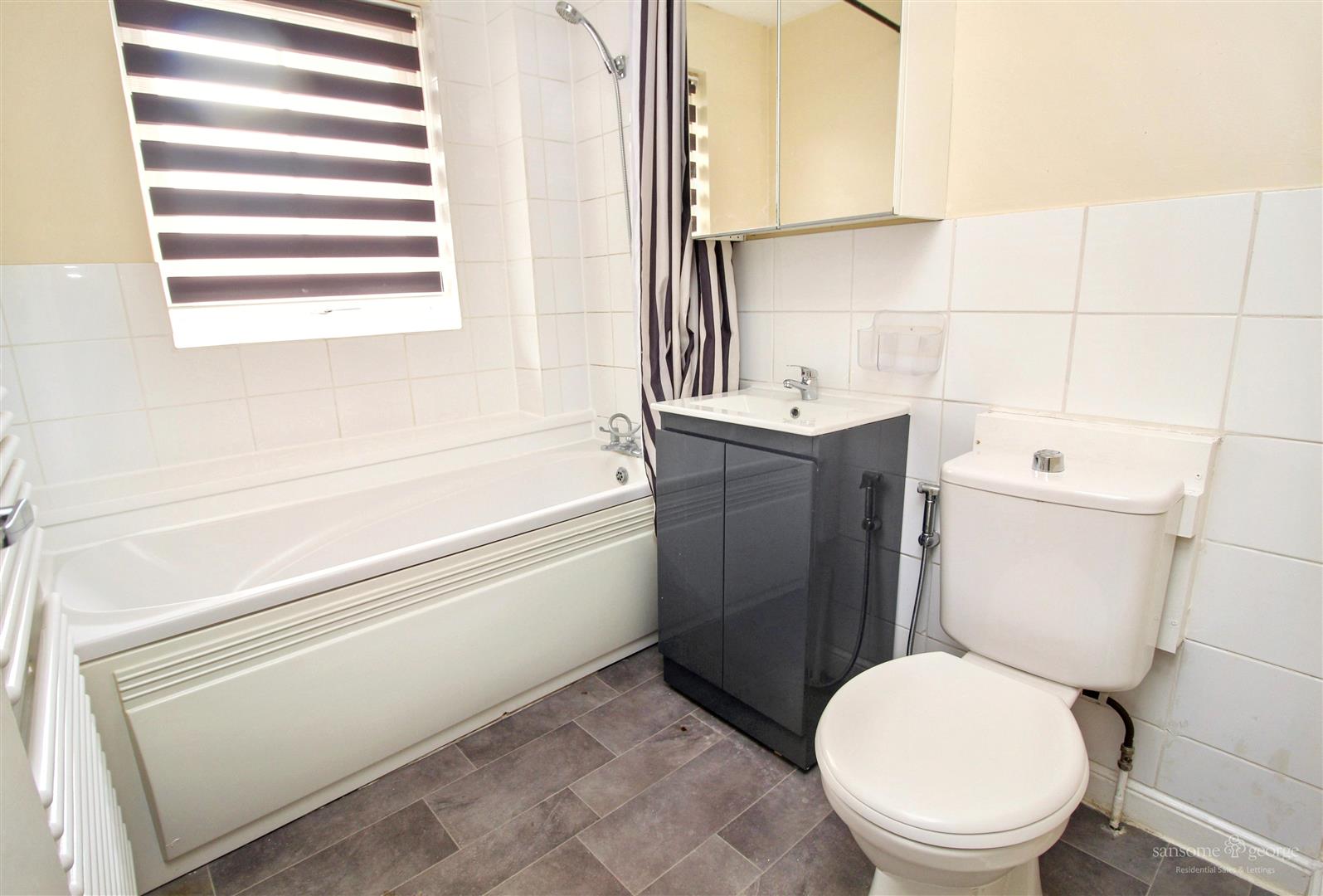 Fernhurst Road, Calcot, Reading